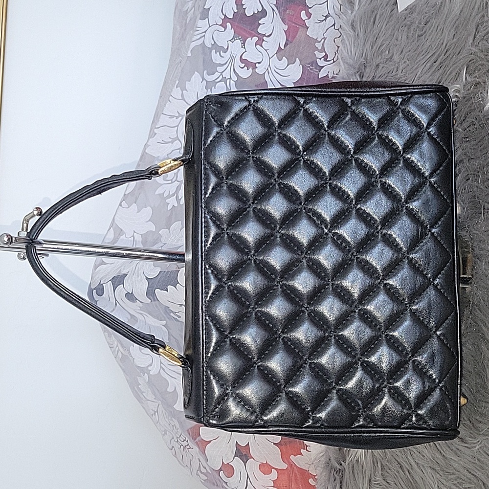 Givenchy Kelly Calfskin leather black Quilted handbag - Picture 3 of 16